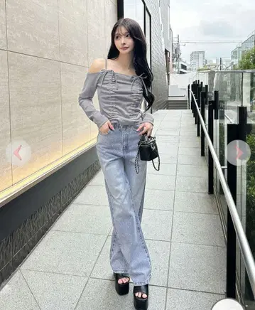 Rady 오프숄더 리본 상의 쉐리미 리젝시 다리치