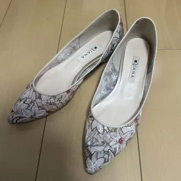 Diana 회화 시리즈 무샤 펌프스 23.5cm