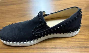 Christian Louboutin 스터드 스웨이드 신발 27.5