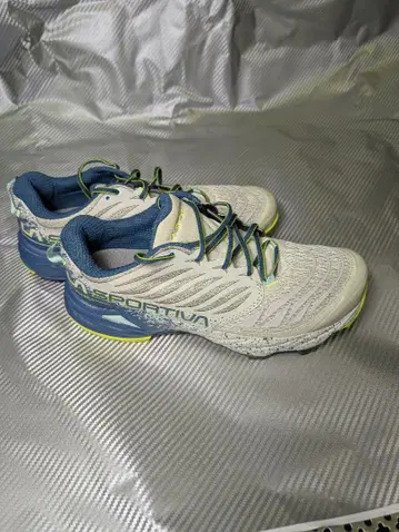[ 미사용 새상품 ] la sportiva 아카샤 26.5