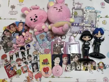 BTS BT21 트레이딩 카드와 봉제 인형, 피규어 세트