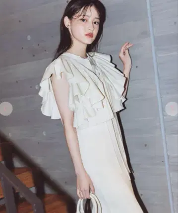 COCO DEAL 코코딜 프릴 볼레로 레이어드 블라우스