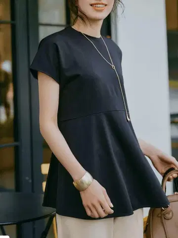 안피로 플레어 컷 티셔츠 L