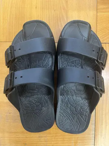 라쿠바키 Rakubaki 샌들