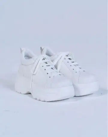 스즈키 아미 플랫폼 스니커즈 M