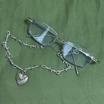 실버 안경 체인 하트 참 포함