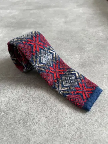 [컨디션 최상] 저널 스탠다드 니트 타이 눈꽃 패턴