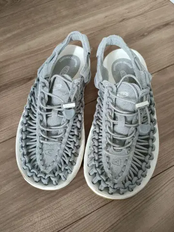 KEEN 스포츠 샌들 그레이 EU 36
