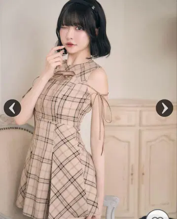 프론트 오픈 체크 미니 원피스