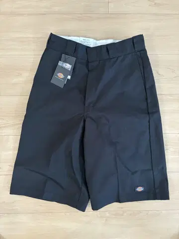 Dickies 디키즈 루즈 핏 숏팬츠 W30