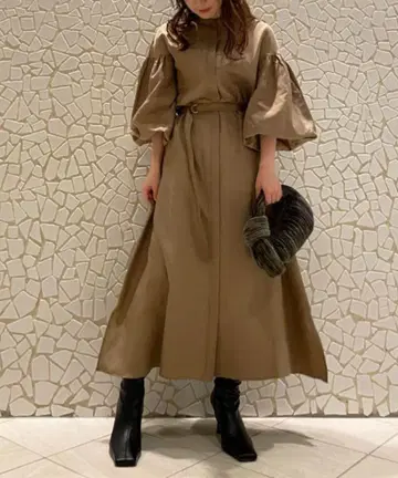 미라 오웬 Mila Owen 퍼프 슬리브 원피스