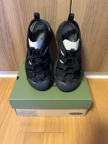 KEEN 아웃도어 샌들 블랙 뉴포트 H2 24cm