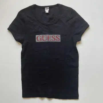 vintage GUESS JEANS tee !