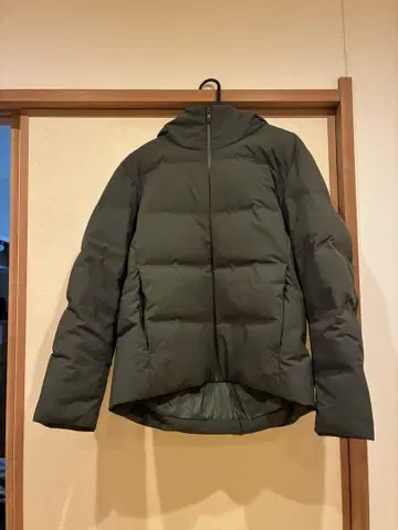 UNIQLO 심리스 다운 자켓 M 올리브 그린