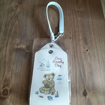 Duffy and Friends 패스 케이스