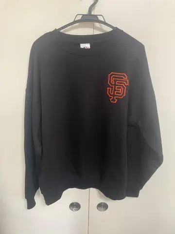 MLB 공식 SF 로고 맨투맨 L 사이즈 블랙