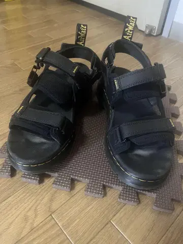 닥터마틴 Dr.Martens 샌들 사이즈 26