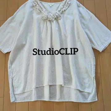 StudioCLIP 화이트 플라워 모티브 코튼 린넨 반팔 셔츠