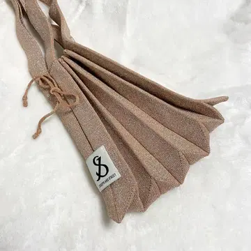 JOSEPH&STACEY 럭키 플리츠 니트 스타리 (S) 샴페인