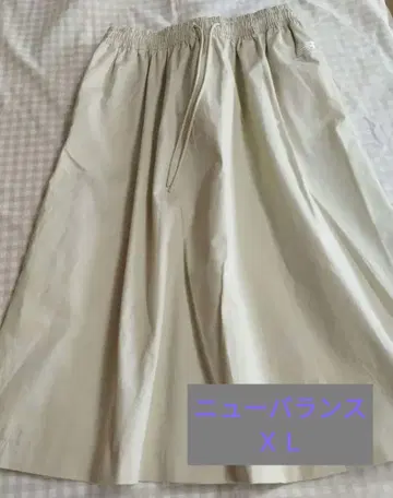 New Balance 베이지 플레어 스커트 XL 새상품