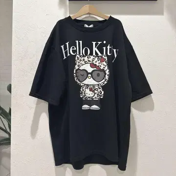 Hello Kitty 레오파드 무늬 티셔츠 L 사이즈 아베일 avail