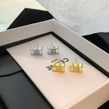트리온프 양쪽 귀걸이 실버