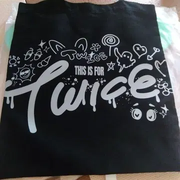 TWICE THIS IS FOR 토트백 블랙