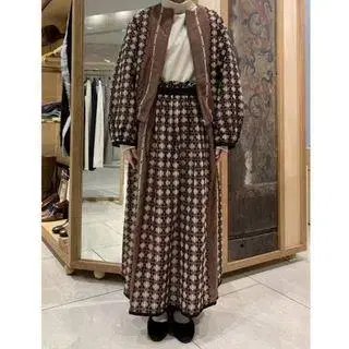 안티파스토 정가 86000엔 자수 자켓