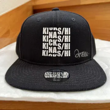 KICKS/HI 로고 블랙 캡