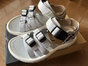 미사용 새상품 Teva 샌들 22cm 그레이