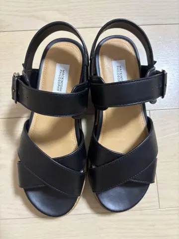 매킨토시 철학 블랙 컴포트 샌들