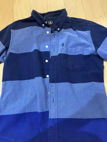Volcom 블루 스트라이프 반팔 셔츠 M