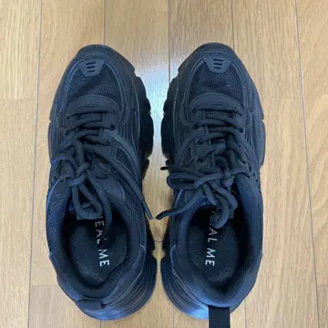 블랙 메쉬 스니커즈 23cm