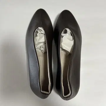 23.5cm 다크 브라운 펌프스 천연 가죽 로우 힐 에마 일본제