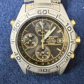 세이코 SEIKO 알바 ALBA Y182-6F30 크로노그래프 손목시계