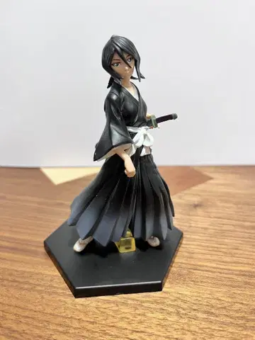 BLEACH 쿠치키 루키아 피규어 캐릭터즈