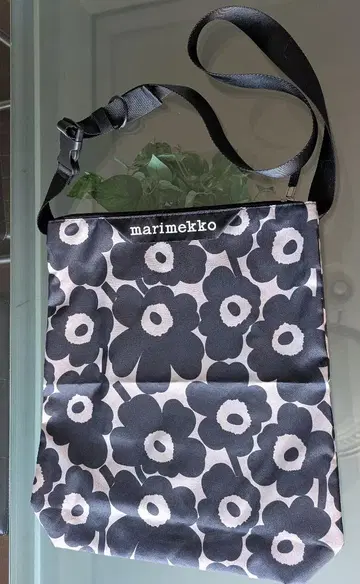 marimekko 꽃무늬 숄더 크로스백 에코백