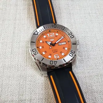 세이코 SEIKO 5 손목시계 4R36-06B0 자동 감기 작동 상품
