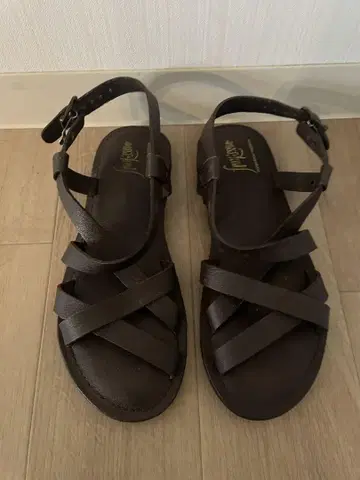 여성용 브라운 샌들 천연 가죽