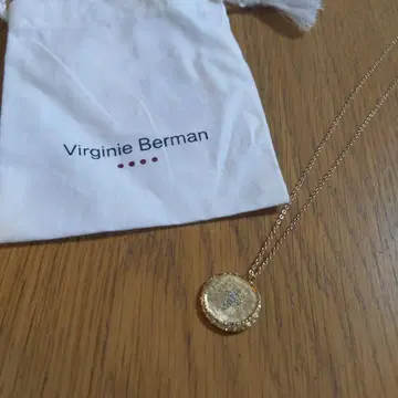 Virginie Berman 골드 톤 목걸이