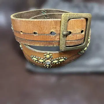 Olive & Fi 비즈 장식 브라운 가죽 벨트 85cm