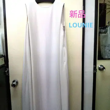 새상품 LOUNIE 오프 베이지색 슬리브리스 원피스