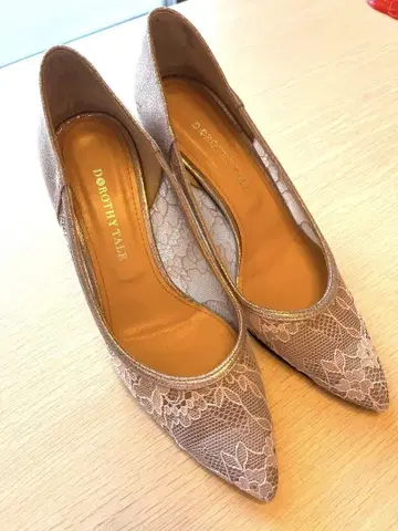 DOROTHY PERKINS 핑크 베이지 레이스 펌프스