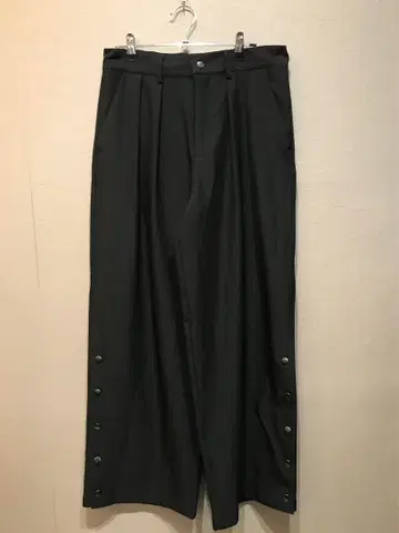 CLEL 멀티 실루엣 루즈 사이드 버튼 팬츠 블랙 M