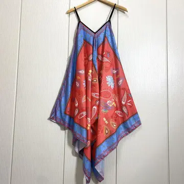 새상품급 ZARA 자라 페이즐리 무늬 올인원 반다나 패턴
