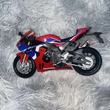 혼다 CBR1000RR-R 1/12 스케일 모델
