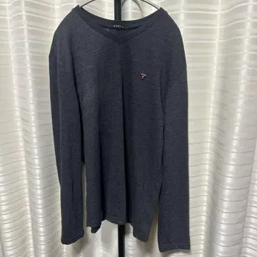 GUESS 그레이 V넥 긴팔 티셔츠