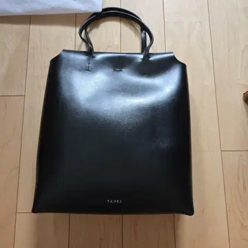 YAHKI 블랙 토트백