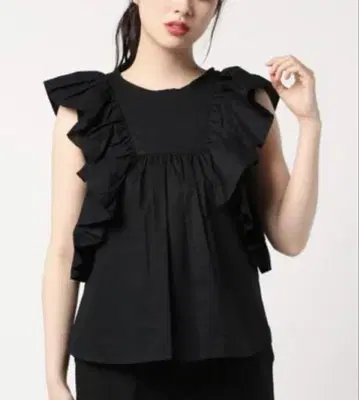 CLANE VOLUME FRILL TOPS 블랙 사이즈 2