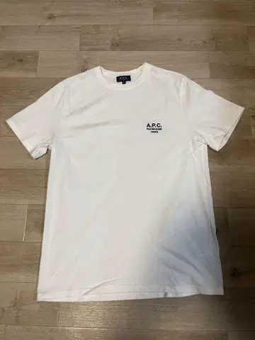 아페쎄 화이트 티셔츠
